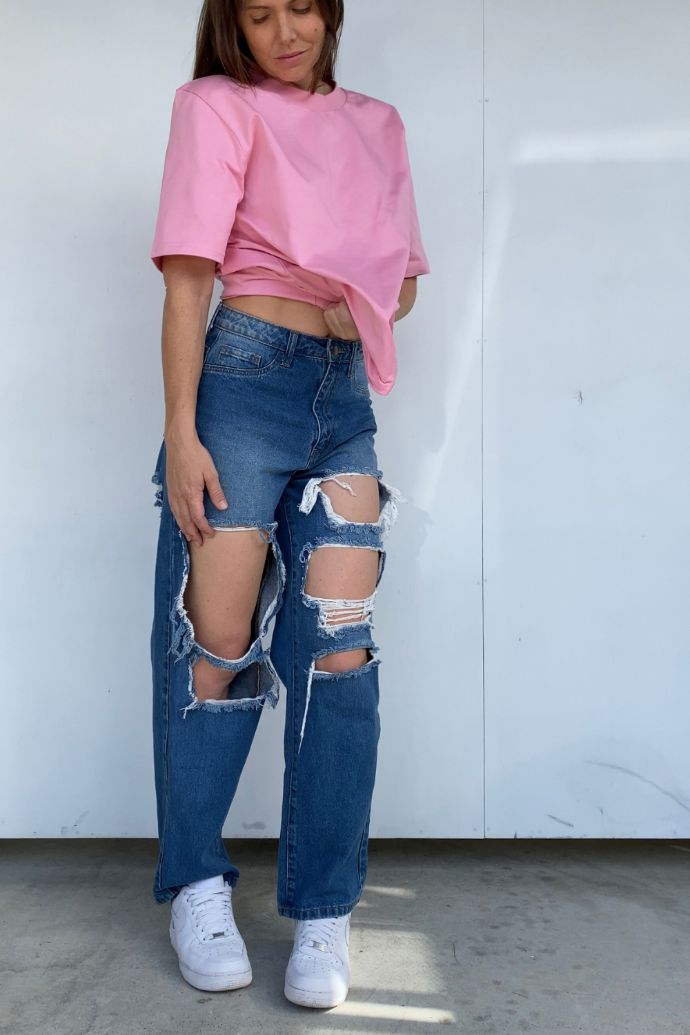 90's Distressed Jeans - Her Crew